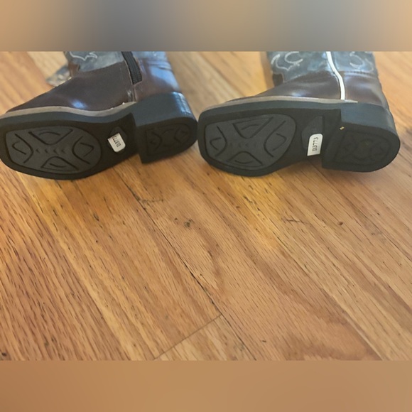 Old West luxury, finest genuine leather cowboy boots, size 4 - Picture 9 of 14